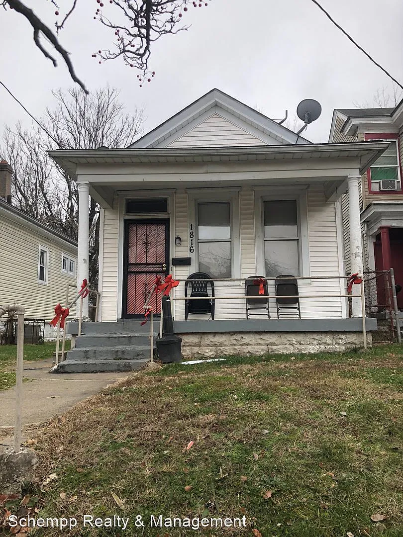 1816 Greenwood Ave photo 1