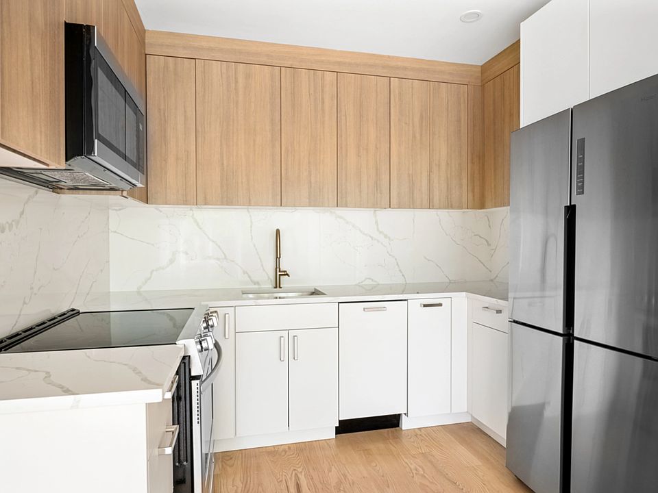 1st image of 215 Putman Ave #3A