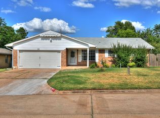 11 NW 57th St, Lawton, OK 73505