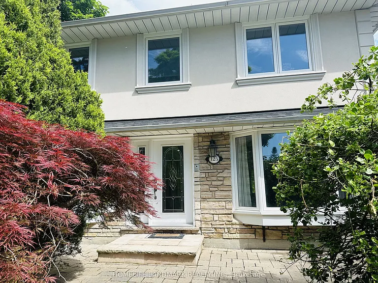 125 Bannatyne Dr — Photo 3