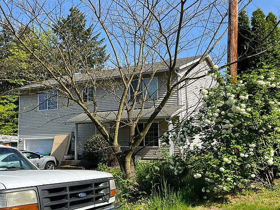 2nd image of 4226 SE Hillside Dr