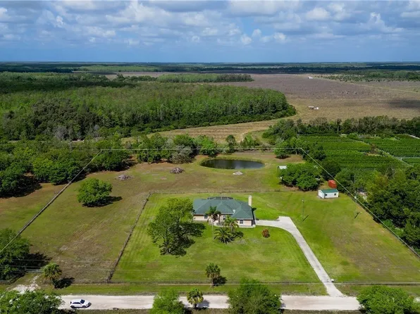 17090 Silver Panther Ln, Fort Myers, FL 33913