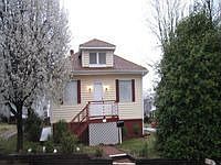 1st image of 1028 11th St SE