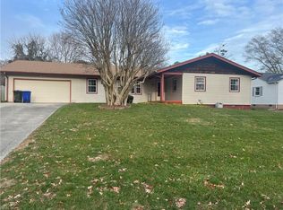 73 Colombia Dr, Newport News, VA 23608