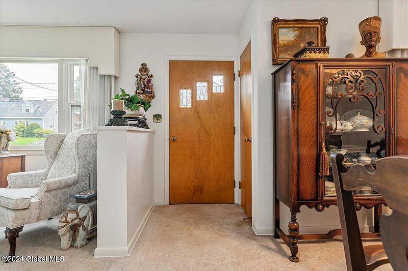 3rd image of 100 Hillcrest Avenue