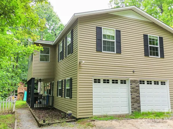 157 November Dr, Sylva, NC 28779