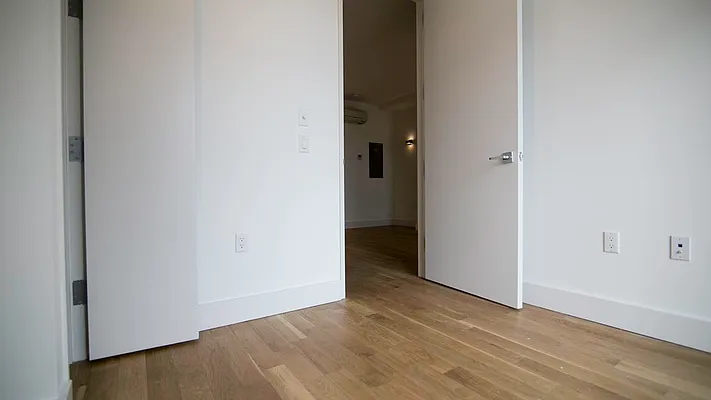 Rented by Nooklyn NYC LLC | media 9