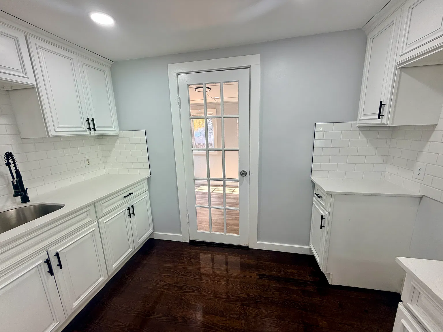4 bed, 1008 sqft, $2,600 — Photo 4