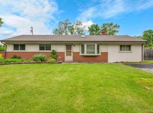 6927 Snow Apple Dr, Clarkston, MI 48346