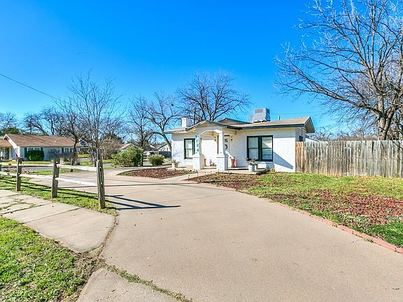 3rd image of 1724 W Avenue J