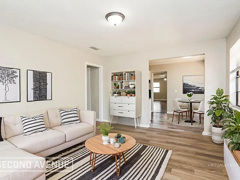 2727 W 45th St — Photo 2