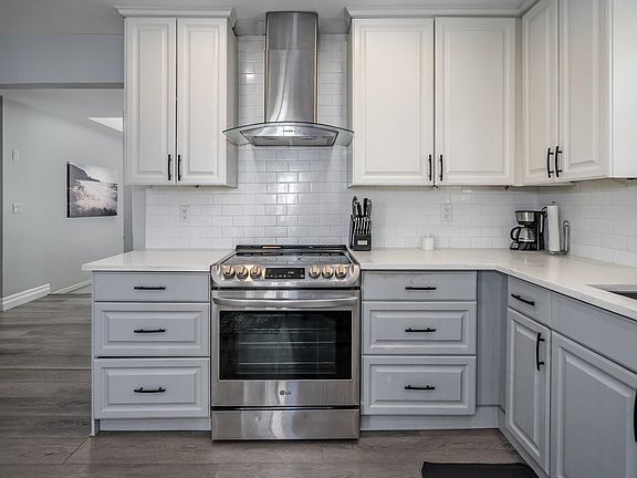 3rd image of 22895 Gillis Pl