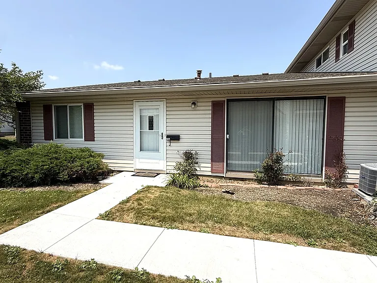 206 Barcliffe Ln #206 — Photo 1