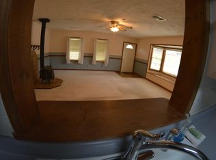 150 Point View Ct, Tyrone, GA 30290