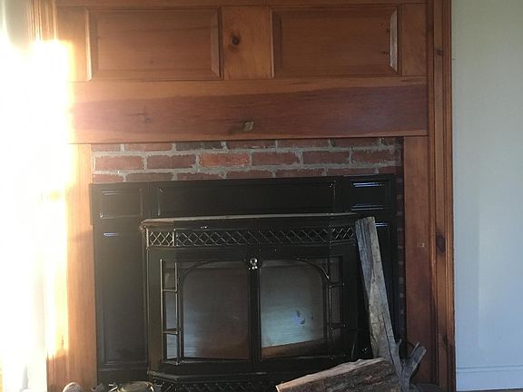 5th image of 77 Rowell Rd E