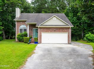 708 E Hightree Ln, New Bern, NC 28562