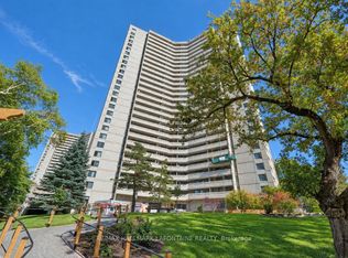 1171 Ambleside Dr #2205, Ottawa, ON K2B 8E1