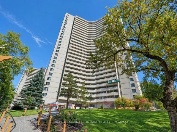 1171 Ambleside Dr #2205, Ottawa, ON K2B 8E1