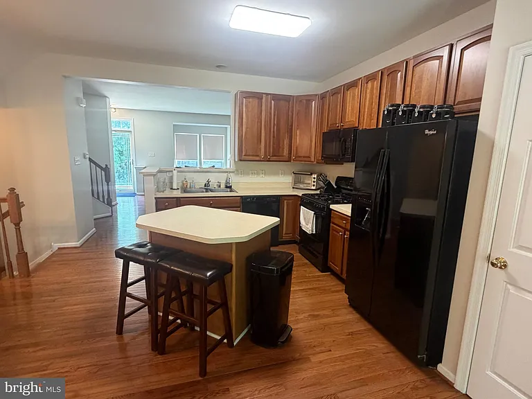 101 Colts Neck Dr — Photo 2