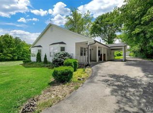 5837 Hill View Dr, Pacific, MO 63069