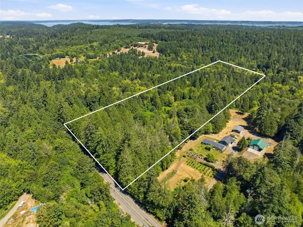 3009 Whiteman Road SW, Lakebay, WA 98349