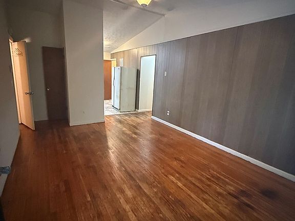 2nd image of 4001 3rd Ave
