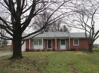 1003 Hillcrest Dr, Sparta, IL