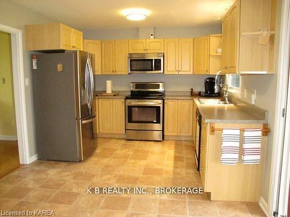 4th image of 103 Park Dr