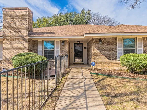 1309 Pinon Dr, Mansfield, TX 76063