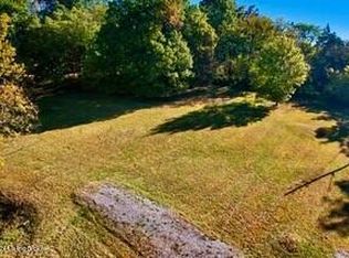 4300 Barbour Woods Ter, Green Spring, KY 40241