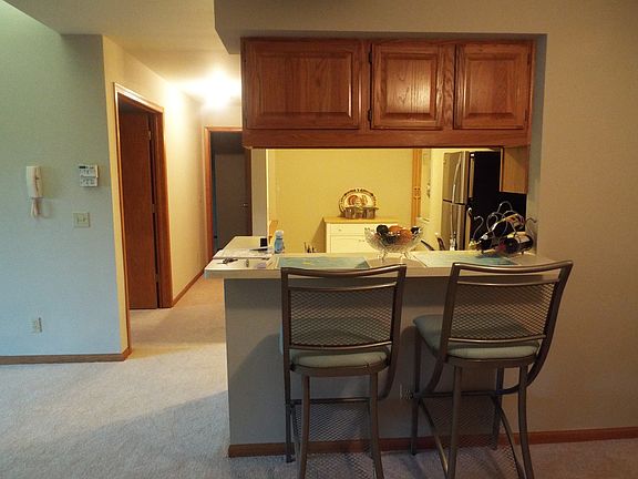 4th image of 392 Park Hill Dr
