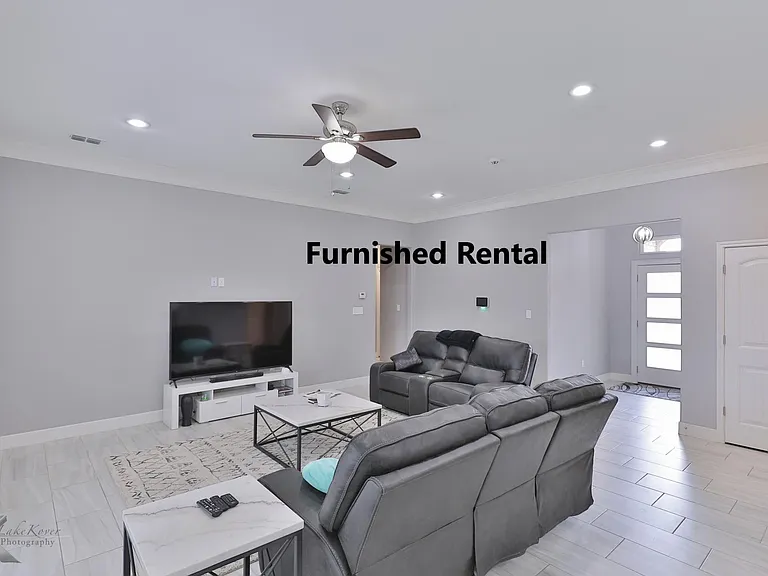 3126 Oakley St — Photo 9