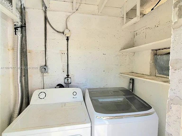 40 NW 44th St #40 — Photo 4