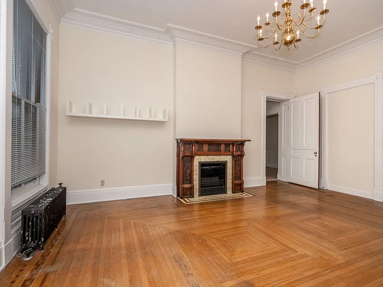 2365 Auburn Ave #3 — Photo 2