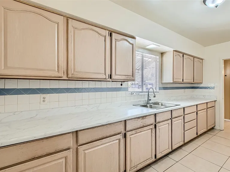 1132 Pahor Dr — Photo 9