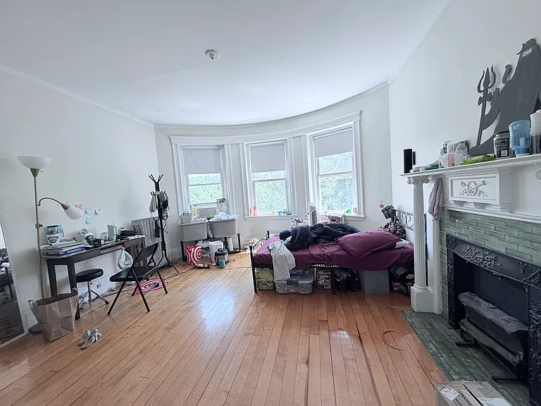 1822 Beacon St #6 — Photo 8