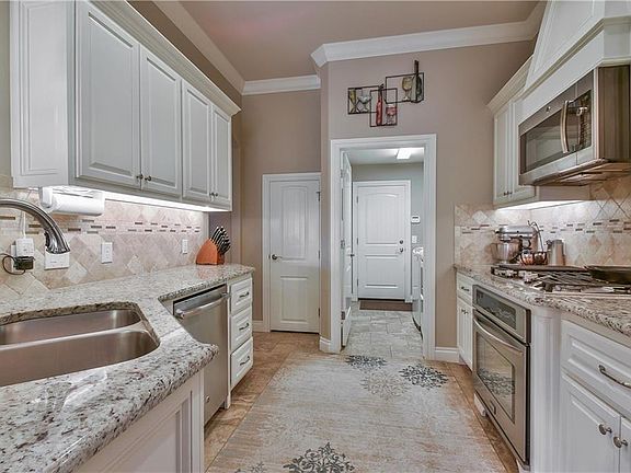5th image of 612 Lindsey Ln