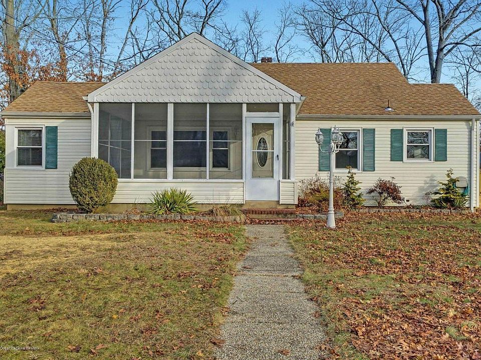 1st image of 17 Cedarwood Dr
