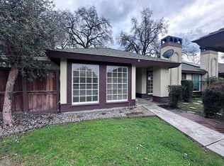 3829 W Hillsdale Ave, Visalia, CA 93291