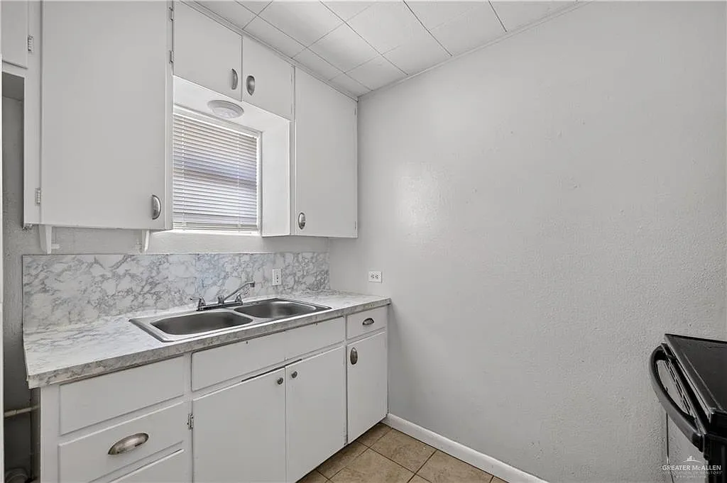 2 bed, 1.0 bath, 14877 sqft, $740 — Photo 3