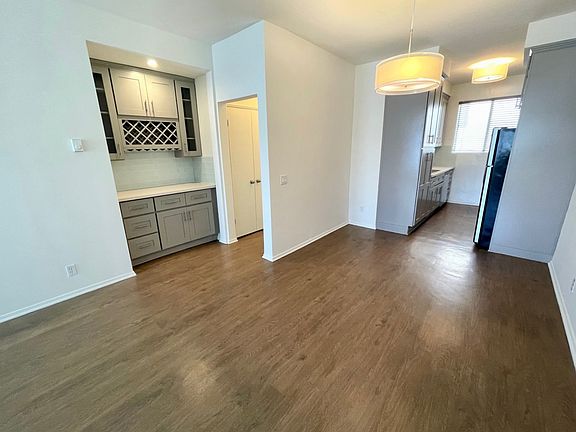 3rd image of 1251 Armacost Ave APT 103