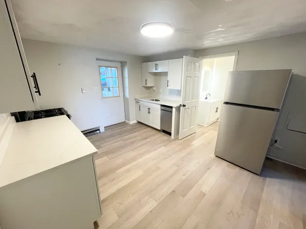 McLane Manor, 300 McLane Ave #201, Morgantown, WV 26505