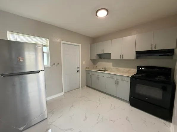 832 NW 10th St APT 2, Hallandale Beach, FL 33009
