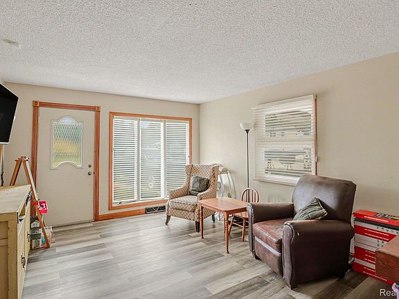 2nd image of 4425 Crampton Cir