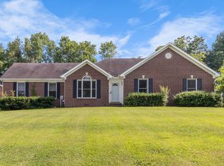 4012 Lakewood Dr, Clarksville, TN 37043