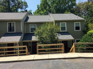 312 Cedarwood Ln #A, Carrboro, NC 27510