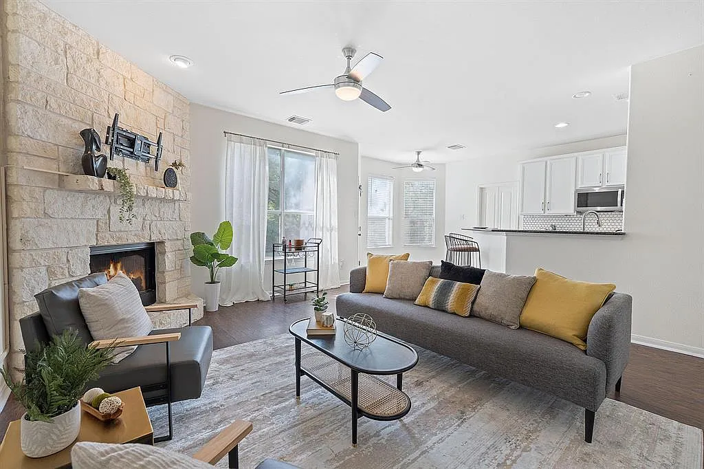 3 bed, 2.5 bath, 2226 sqft, $2,500 — Photo 4