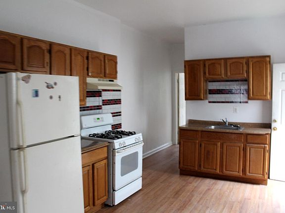 3rd image of 1230 W 4th St