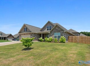 10 Sage Oak Dr, Decatur, AL 35603