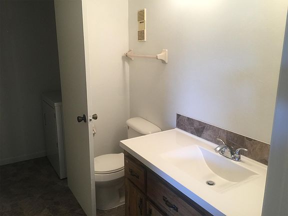 2nd image of 184 Moonstone Ct